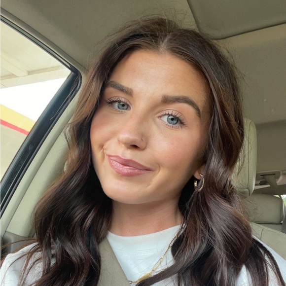 Meet your Posher, Jayde - Picture 1 of 1